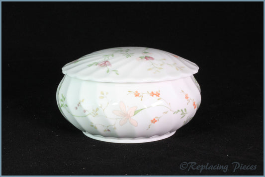 Wedgwood - Campion - Round Lidded Box