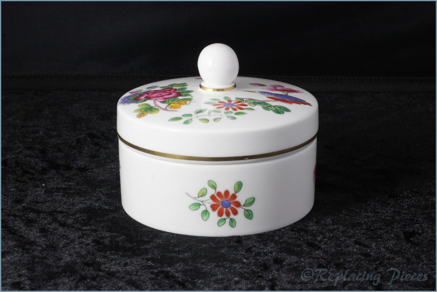 Wedgwood - Cuckoo - Round Lidded Box
