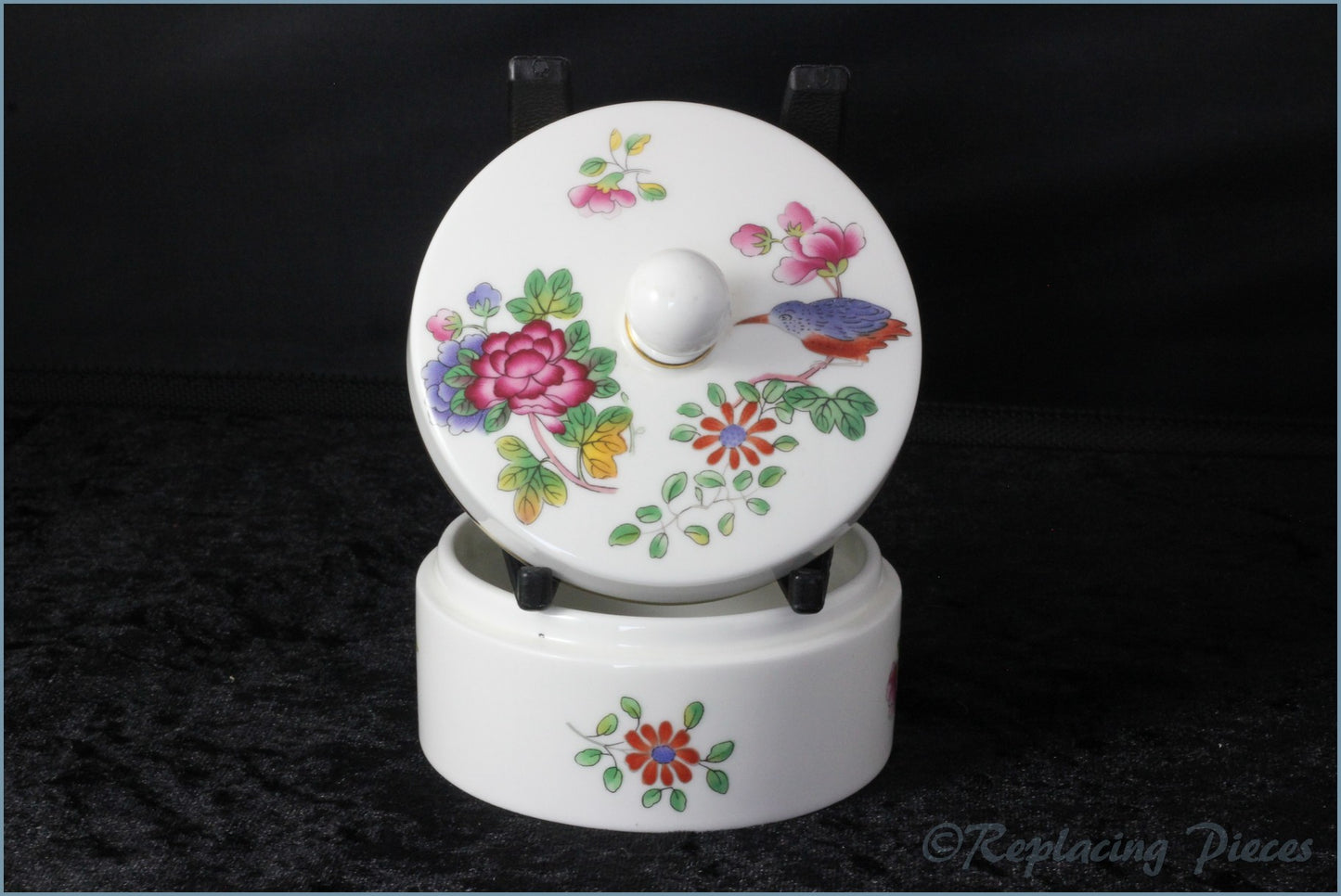 Wedgwood - Cuckoo - Round Lidded Box
