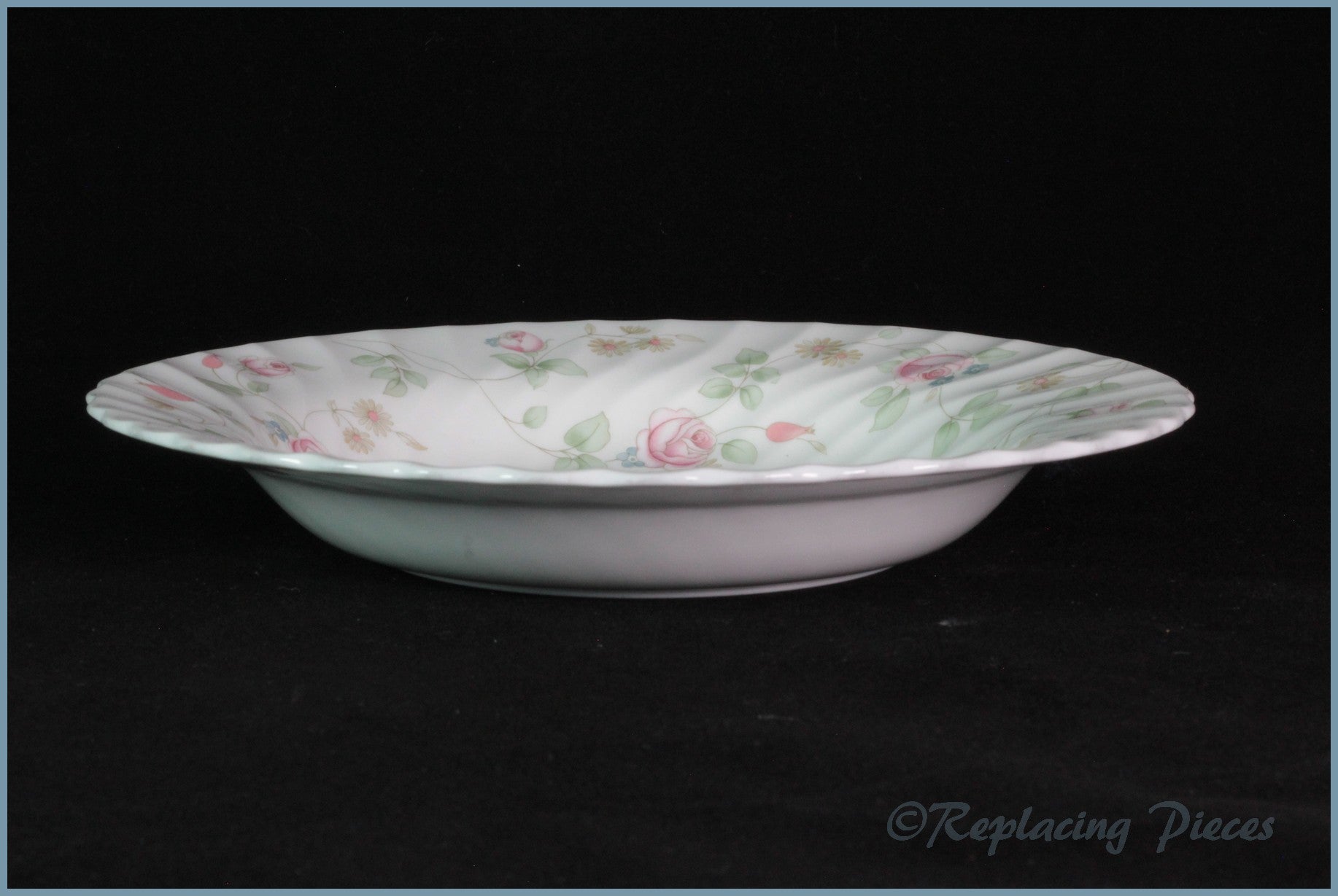 Wedgwood - Rosehip - 8 3/8" Rimmed Bowl