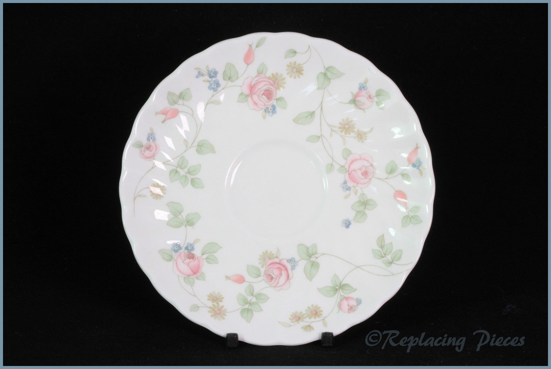 Wedgwood - Rosehip - Tea Saucer