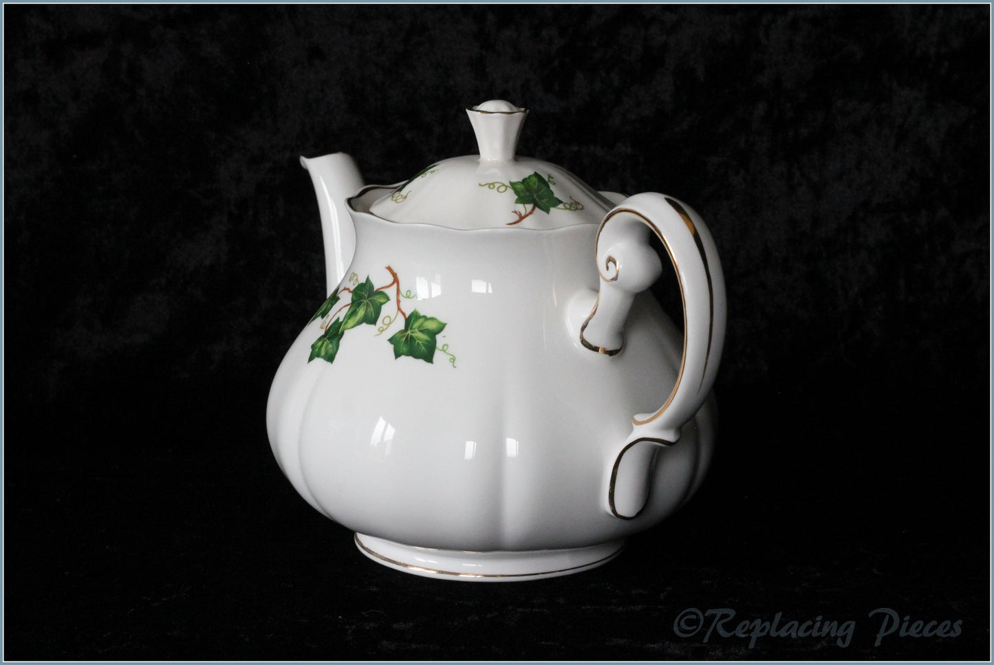 Colclough - Ivy Leaf (8143) - Teapot (Fluted)