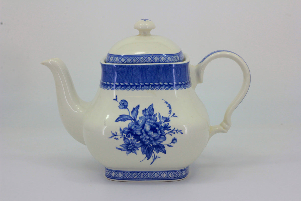 Churchill - Out Of The Blue - Teapot