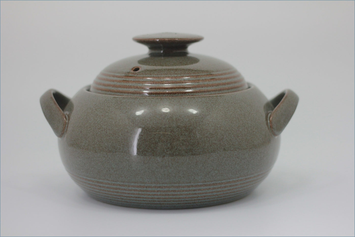 Denby - Greystone - 2 1/2 Pint Casserole Dish (Ridged) 