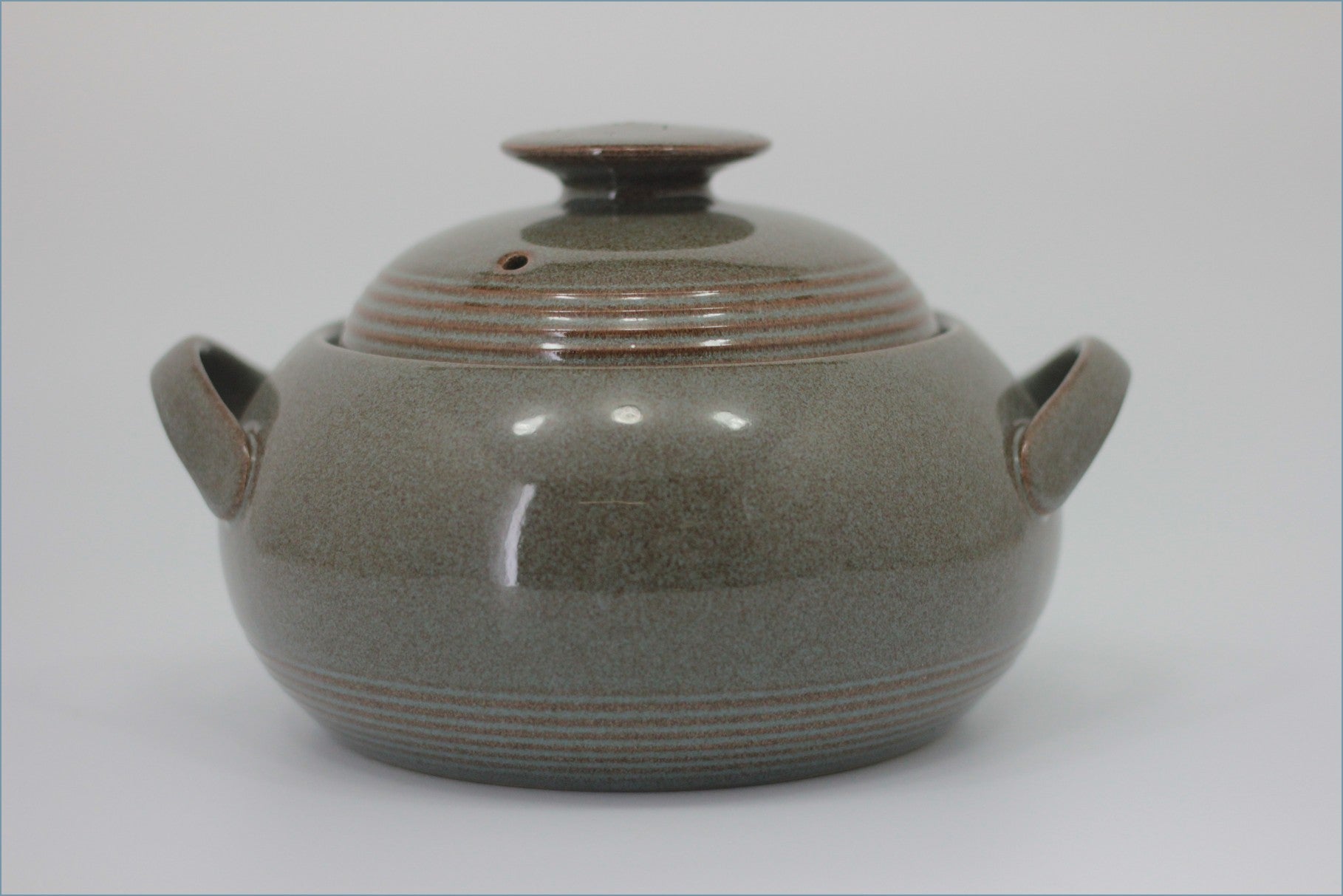 Denby - Greystone - 2 1/2 Pint Casserole Dish (Ridged) 