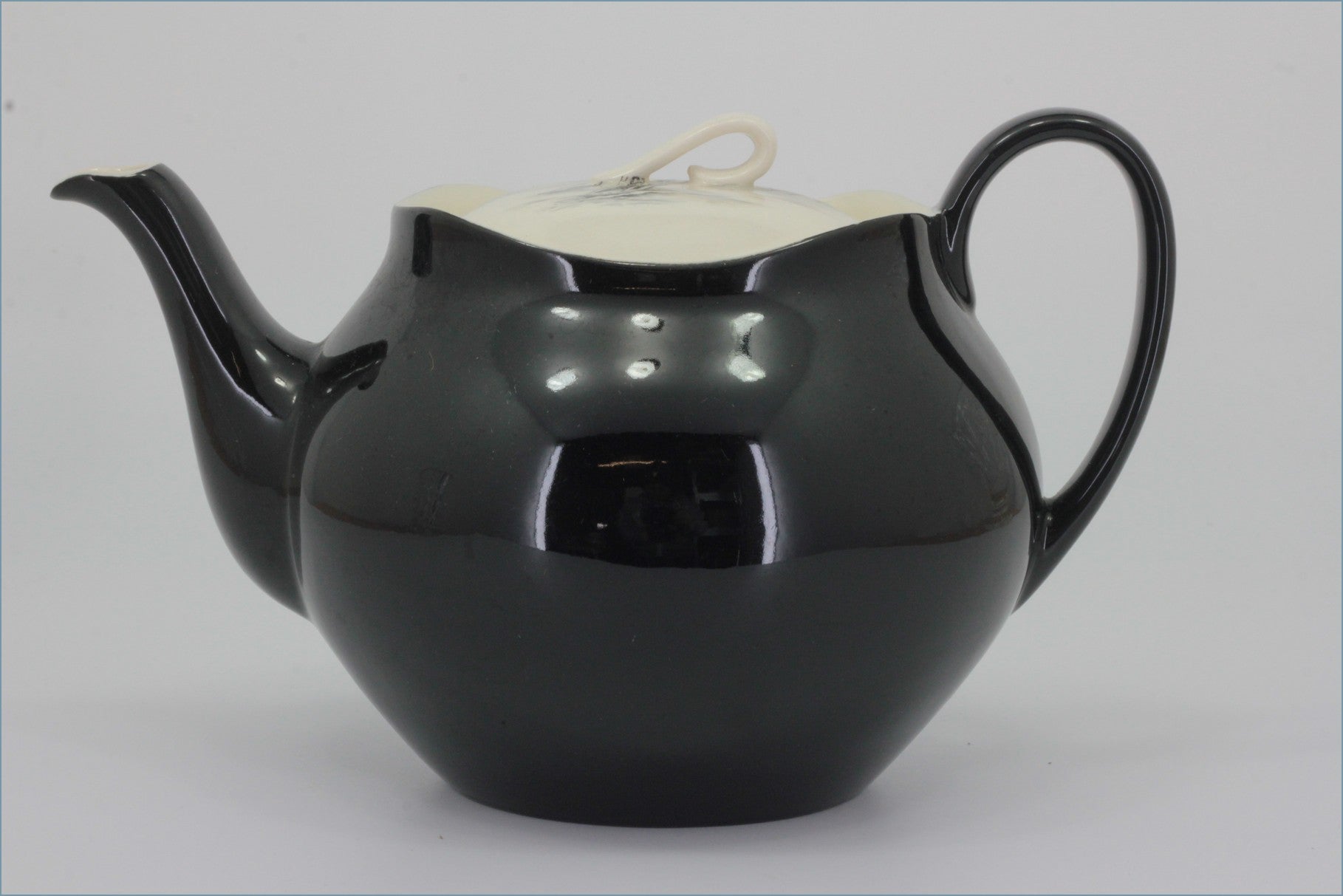 Johnson Brothers  - Yacht Race - Teapot
