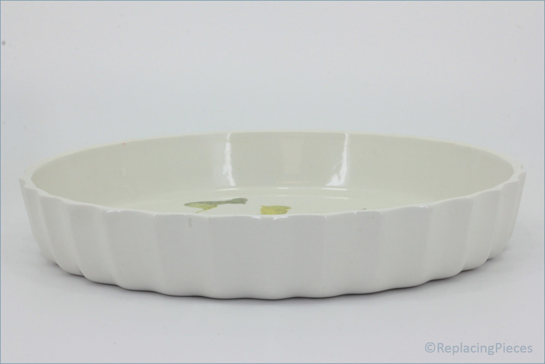 Portmeirion - Pomona - 11" Flan Dish (L'Imperatrice Plum) - White ceramic dish on a light gray background