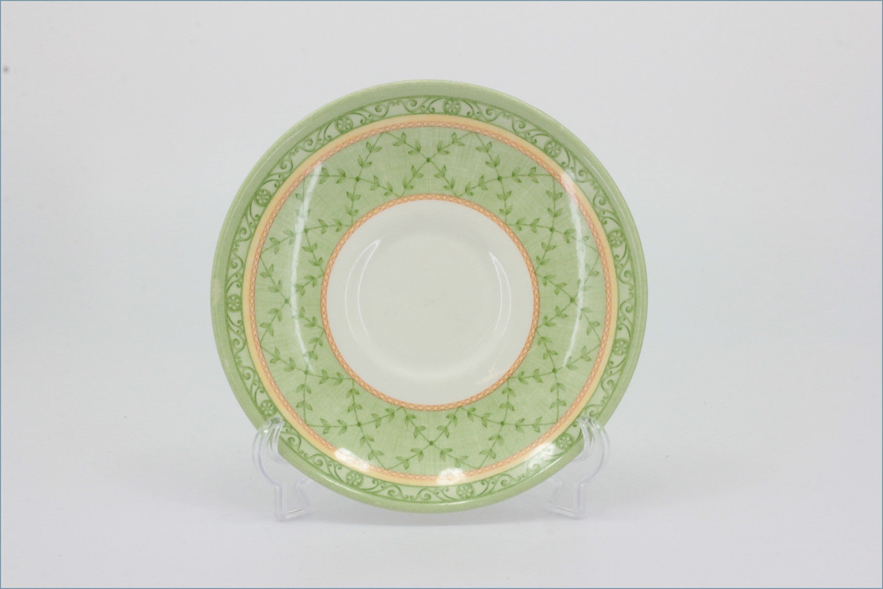 Queens - Covent Garden - Tea Saucer