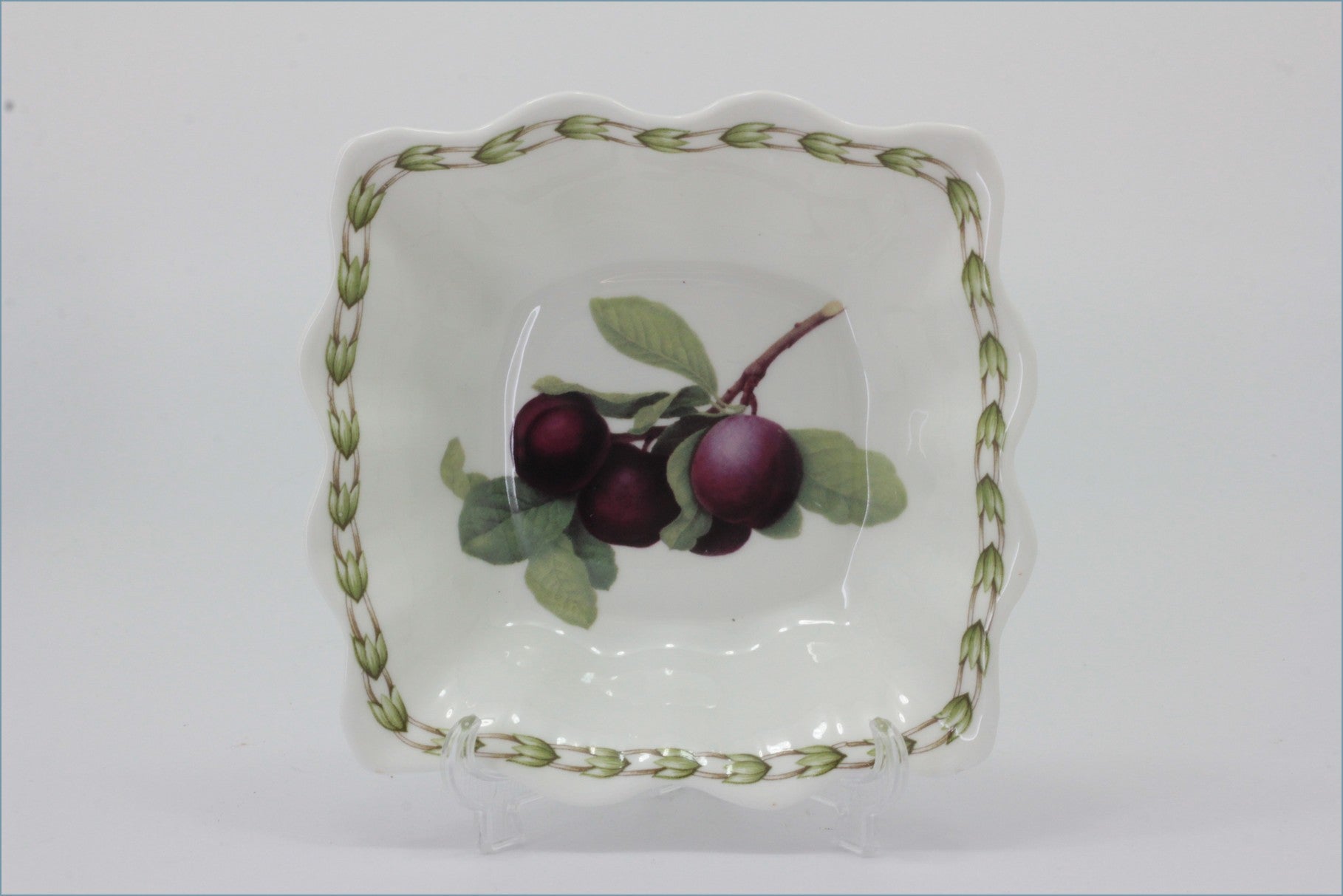 Queens - Hookers Fruit - 5" Square Scalloped Dish