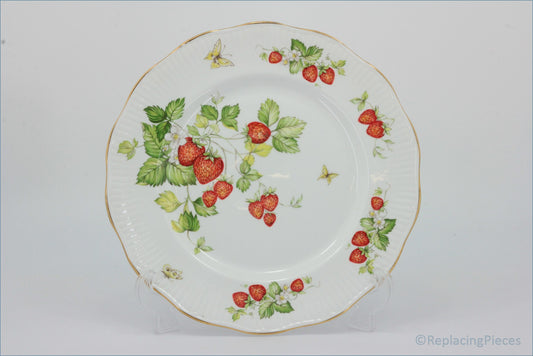 Queens - Virginia Strawberry - Dinner Plate (Ribbed Rim)