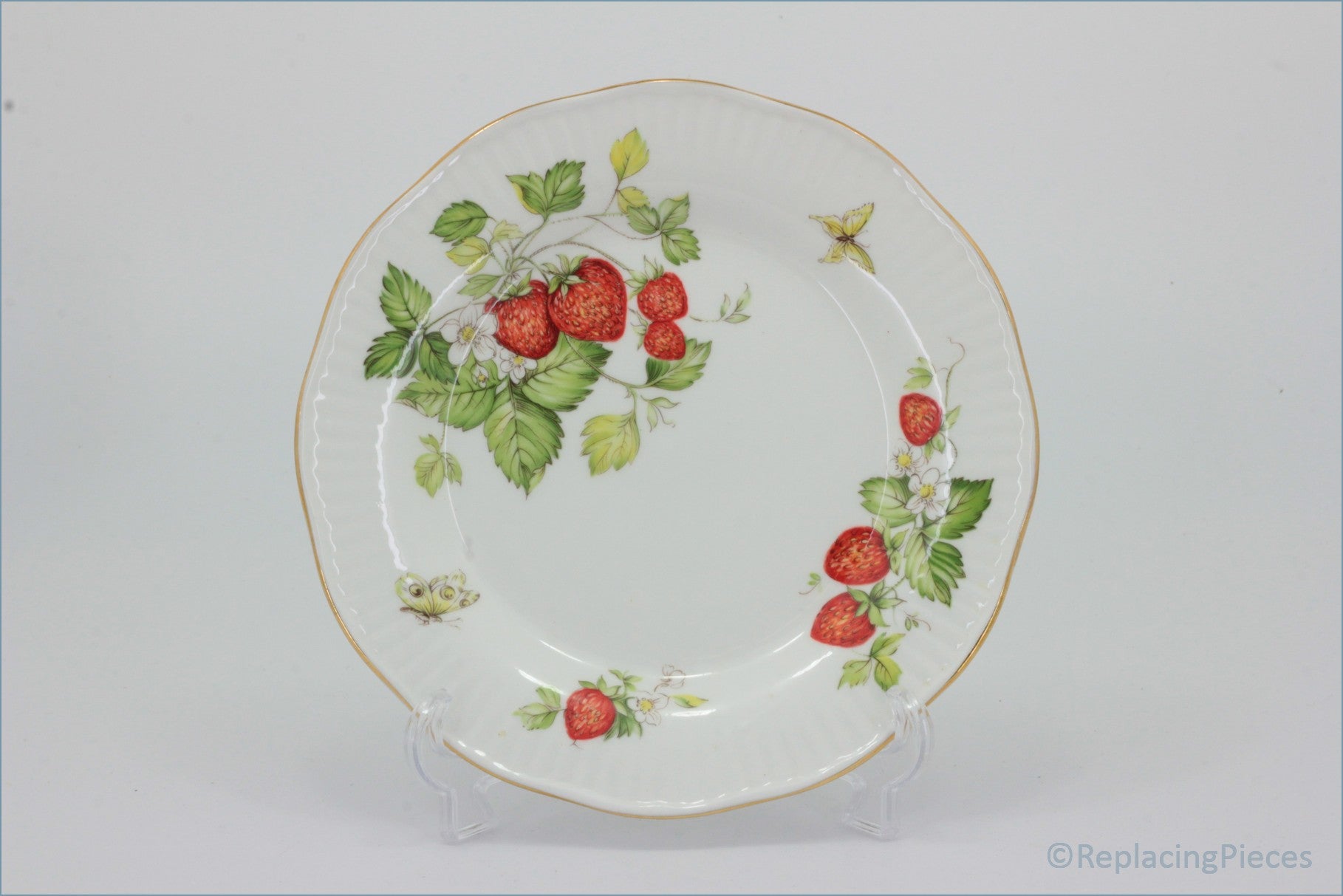 Queens - Virginia Strawberry - 6 3/8" Side Plate (Ribbed Rim)