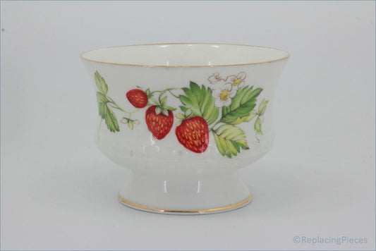 Queens - Virginia Strawberry - Open Sugar Bowl (Ribbed Rim)