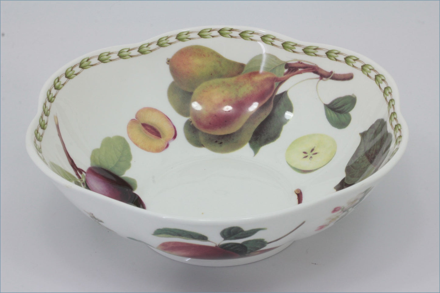 Queens - Hookers Fruit - 8 1/8" Scalloped Salad Bowl