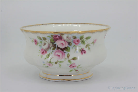 Royal Albert - Cottage Garden - Sugar Bowl - Decorative ceramic cup with floral pattern on a white background