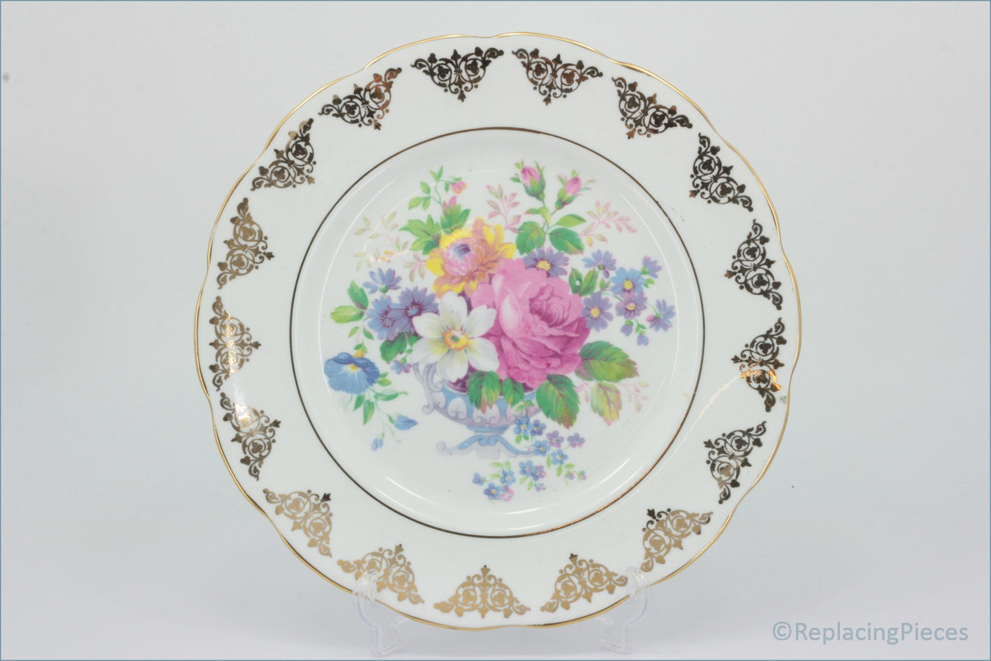 Royal Albert - Unknown 5 - 9 1/4" Luncheon Plate