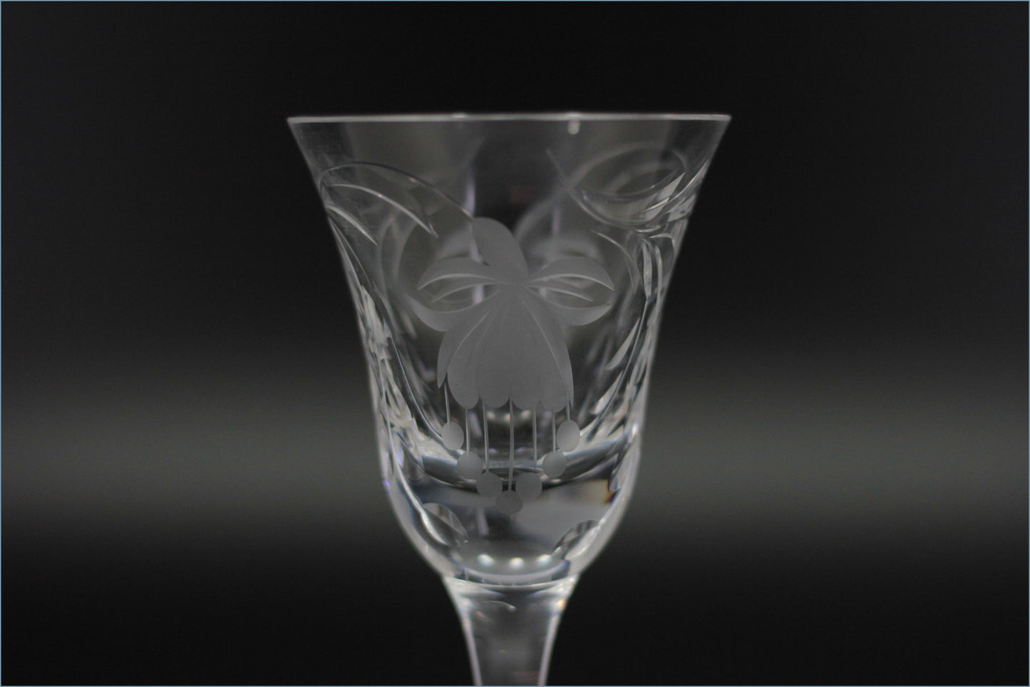 Royal Brierley - Fuschia - White Wine Glass