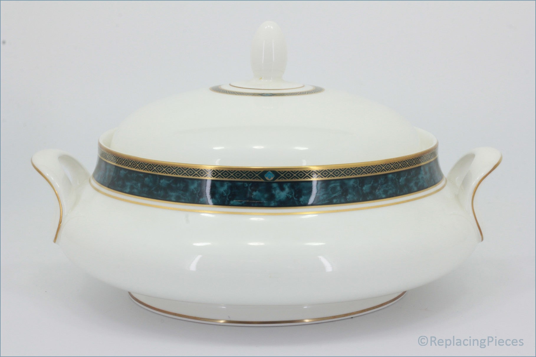 Royal Doulton - Biltmore (H5189) - Lidded Vegetable Dish