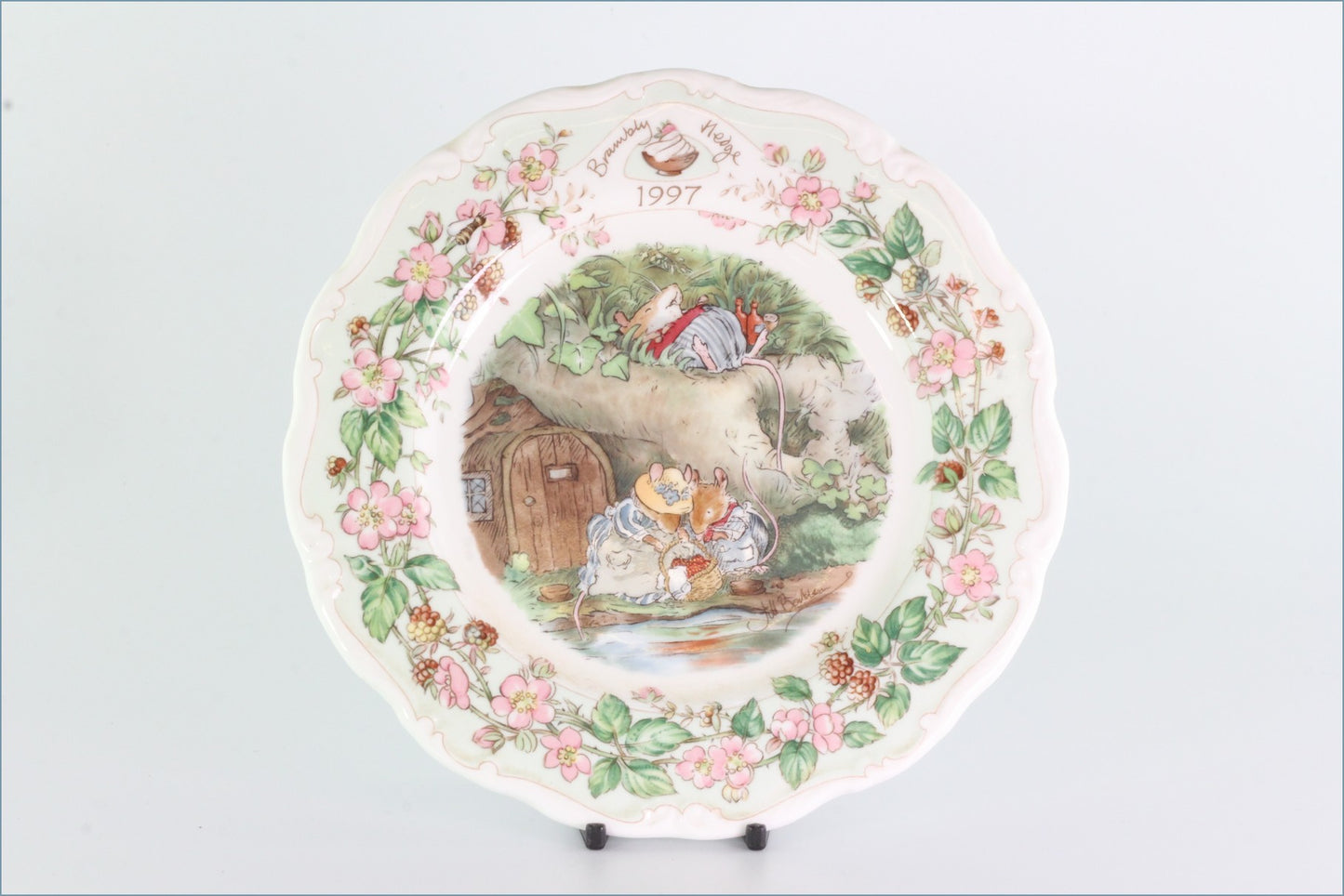 Royal Doulton - Brambly Hedge - Year 1997 - 8" Plate