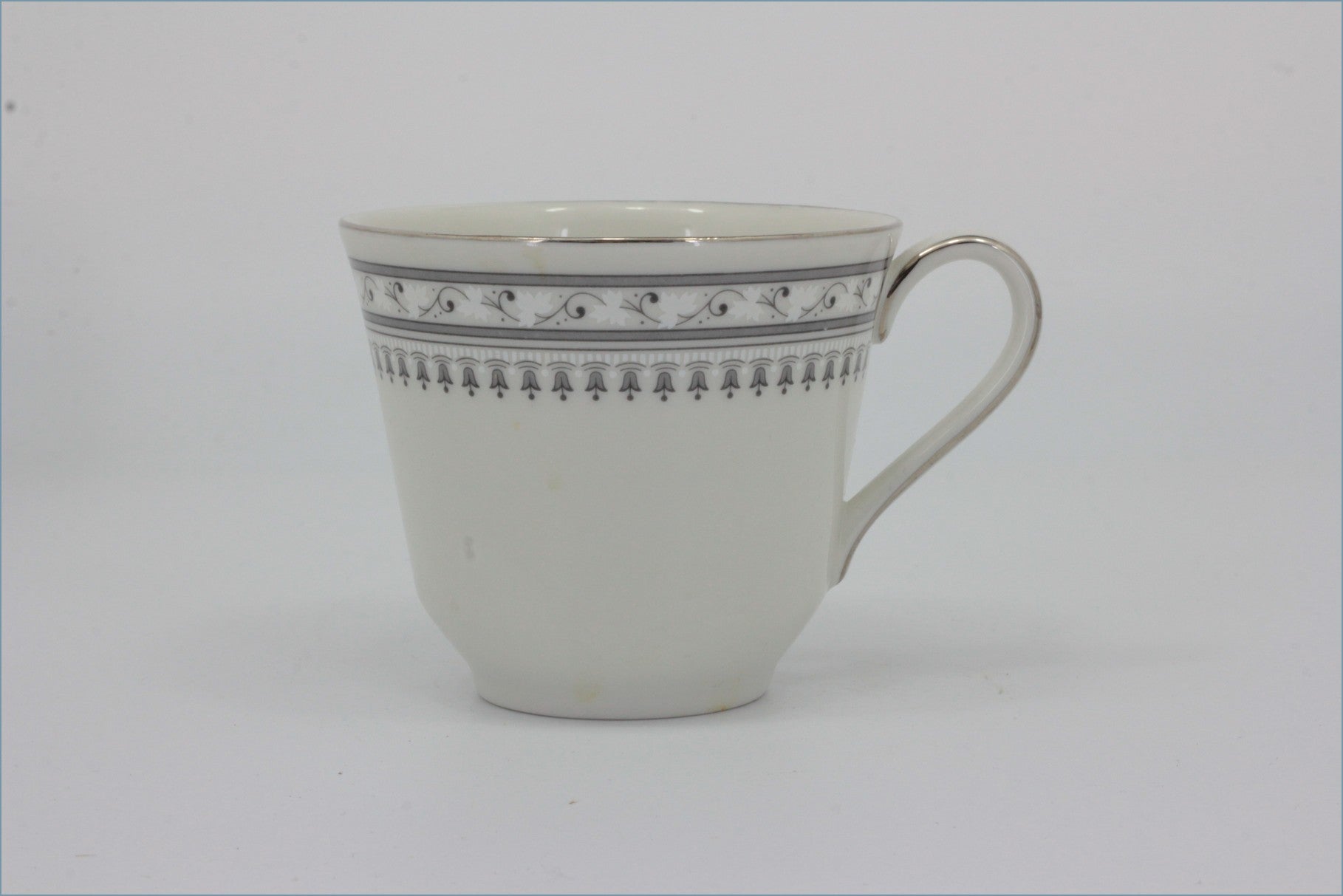 Royal Doulton - Fontana (TC1131) - Teacup