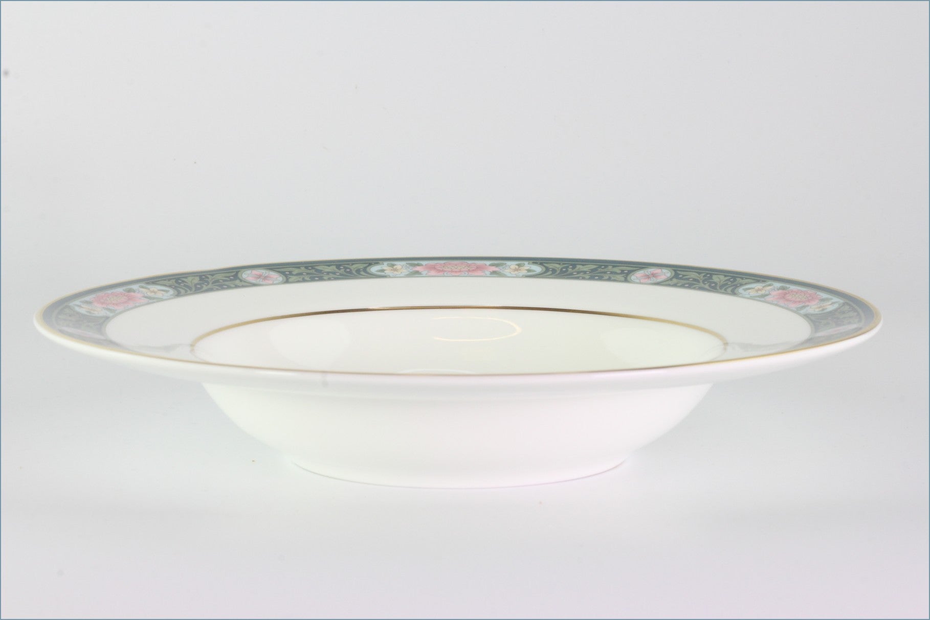 Royal Doulton - Hartwell (H5227) - 8 1/4" Rimmed Bowl