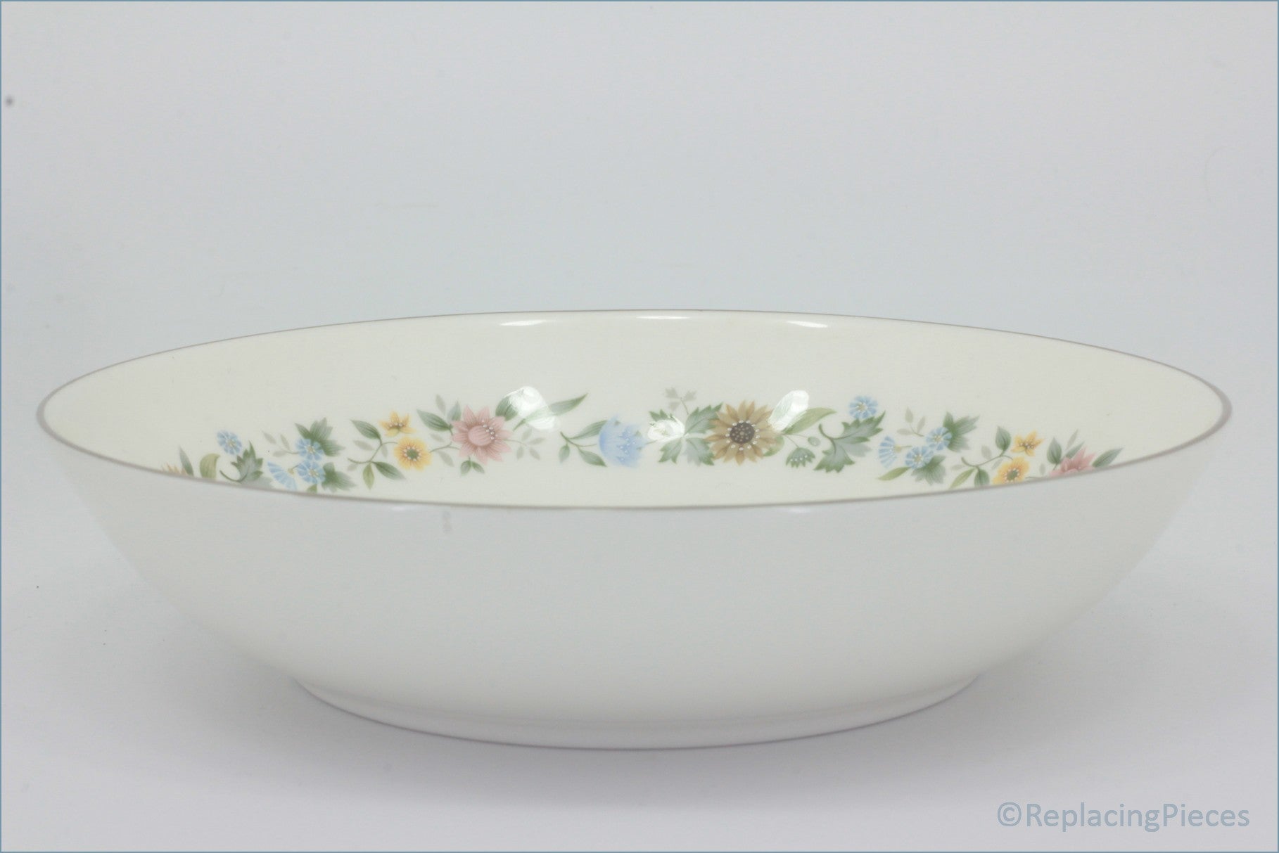 Royal Doulton - Pastorale (H5002) - Cereal Bowl - Floral-patterned ceramic bowl 