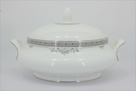 Royal Doulton - York - Lidded Vegetable Dish