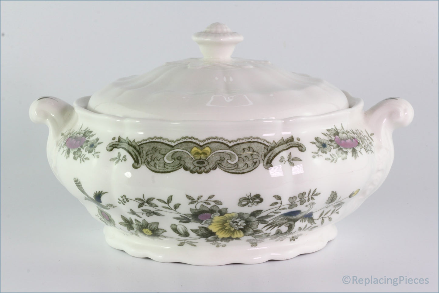 Royal Doulton - Windsor (TC1128) - Lidded Vegetable Dish