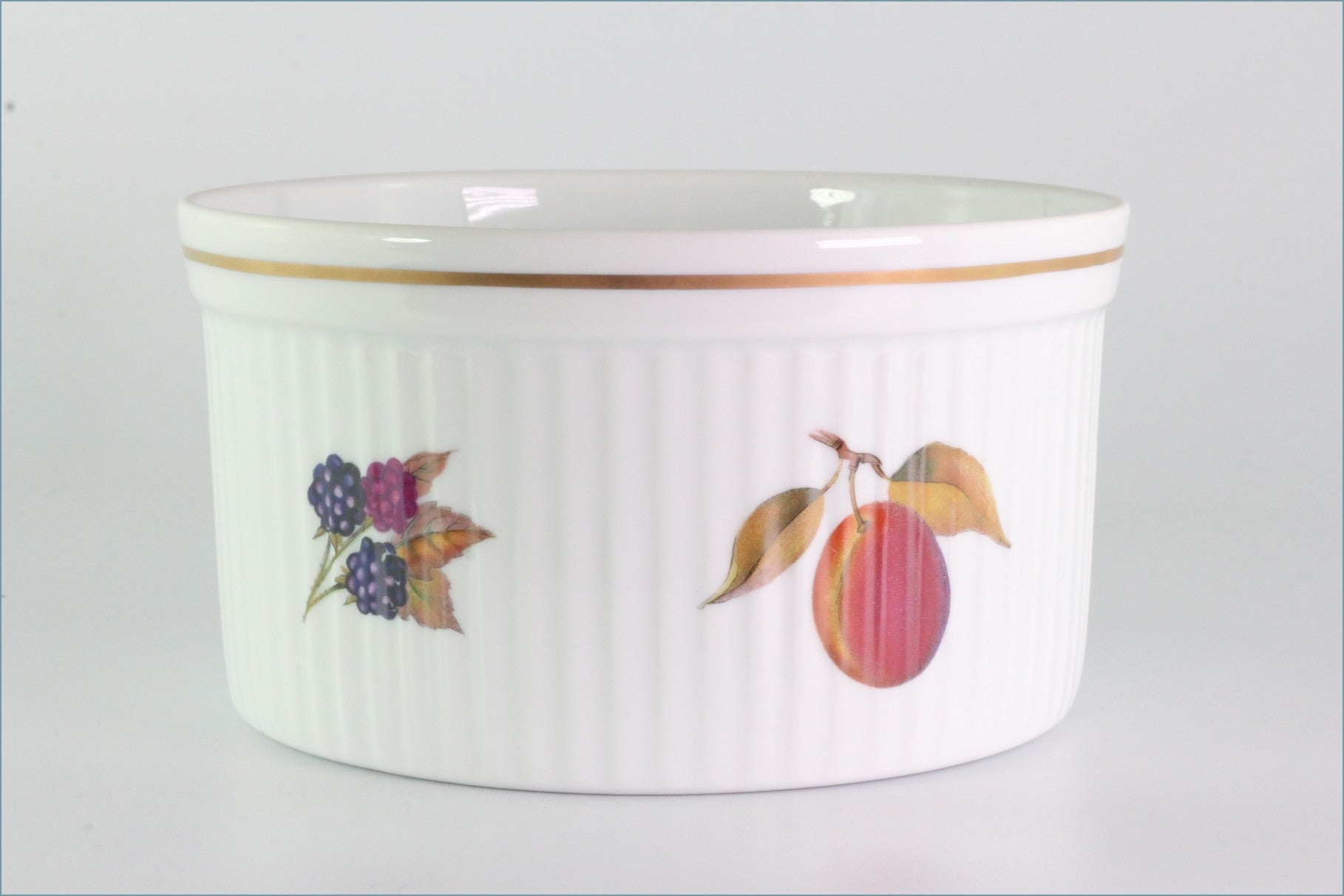 Royal Worcester - Evesham Gold - 6 1/4" Souffle Dish (Peach)