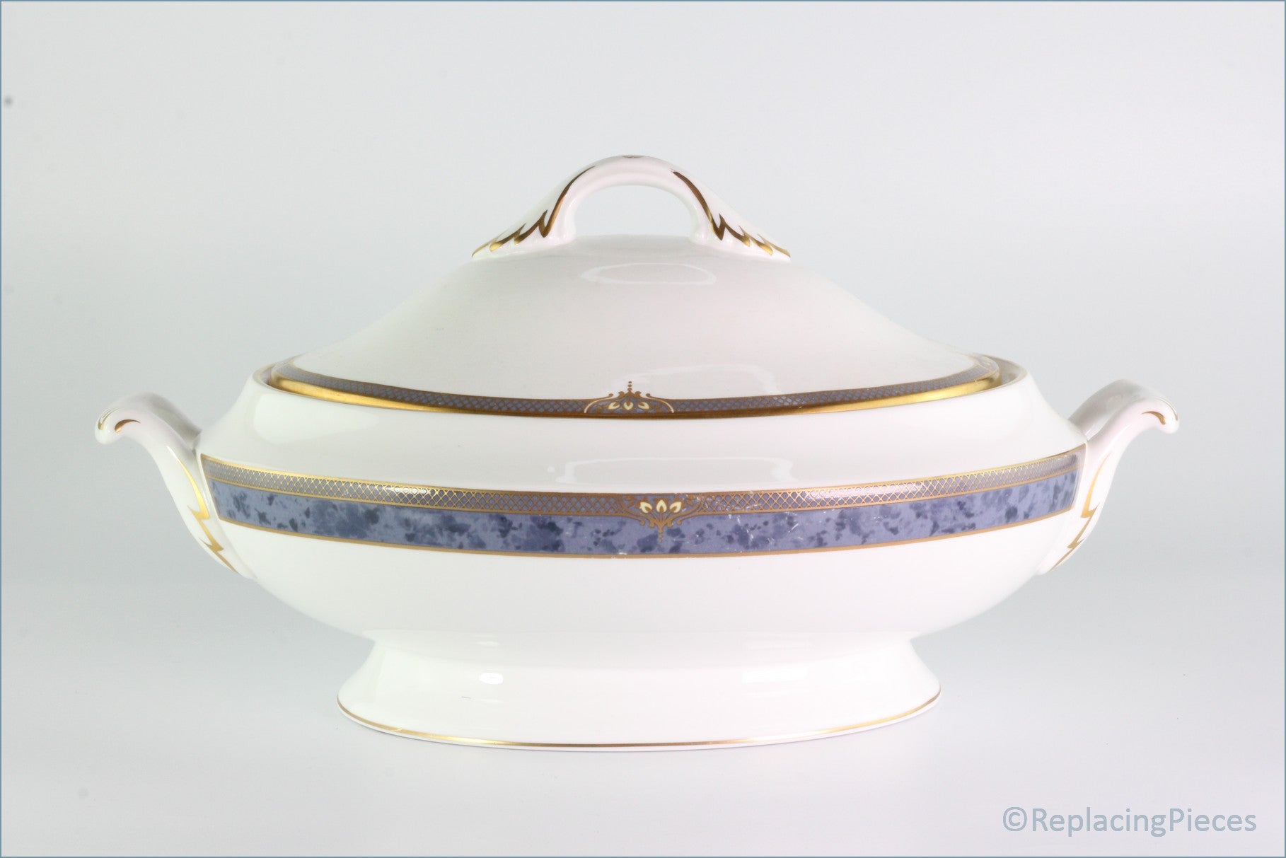 Spode - Dauphin (Y8598) - Lidded Vegetable Dish