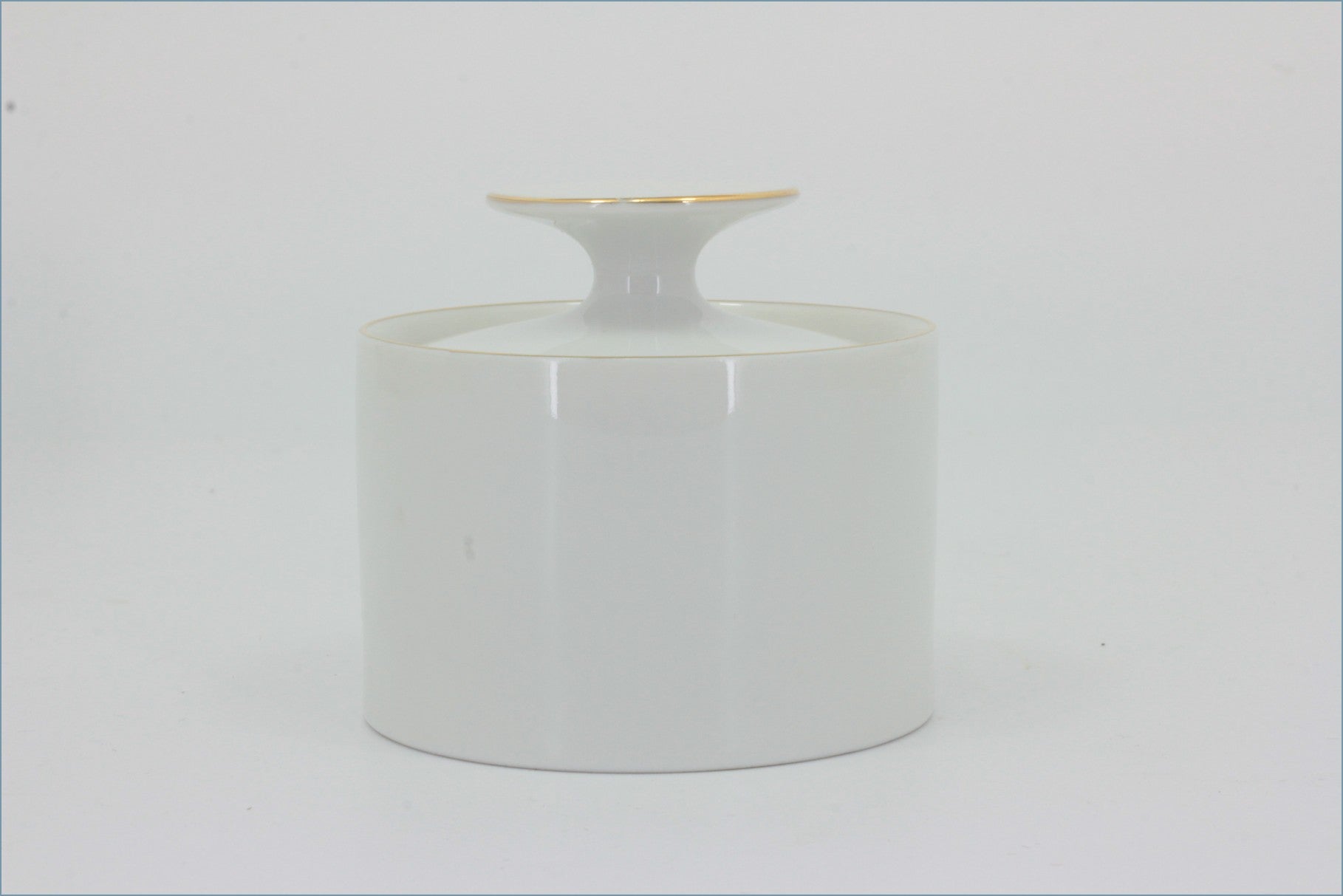 Thomas - White With Thin Gold Band - Lidded Sugar Bowl (Coffee)