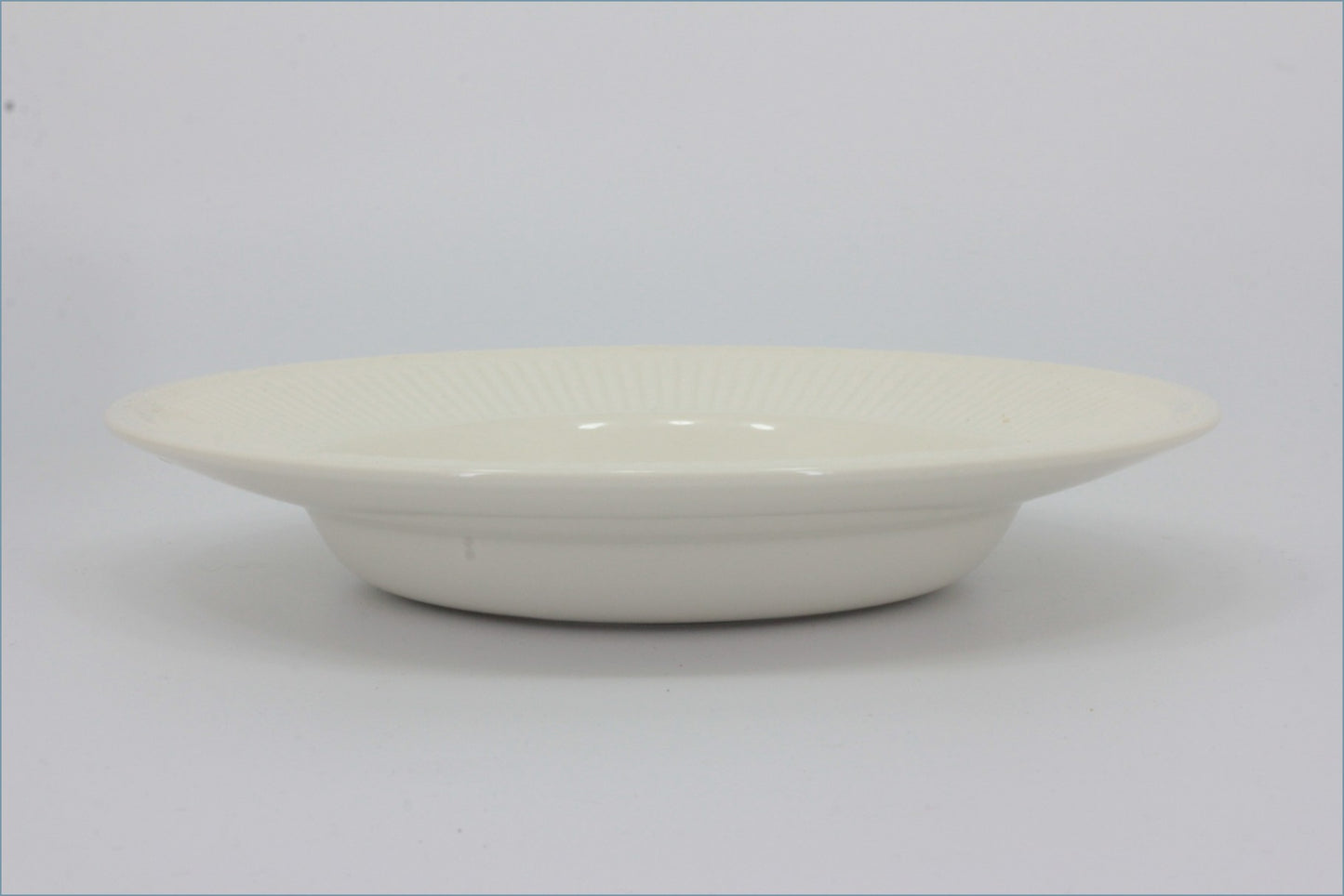 Wedgwood - Moss Rose - 9" Rimmed Bowl