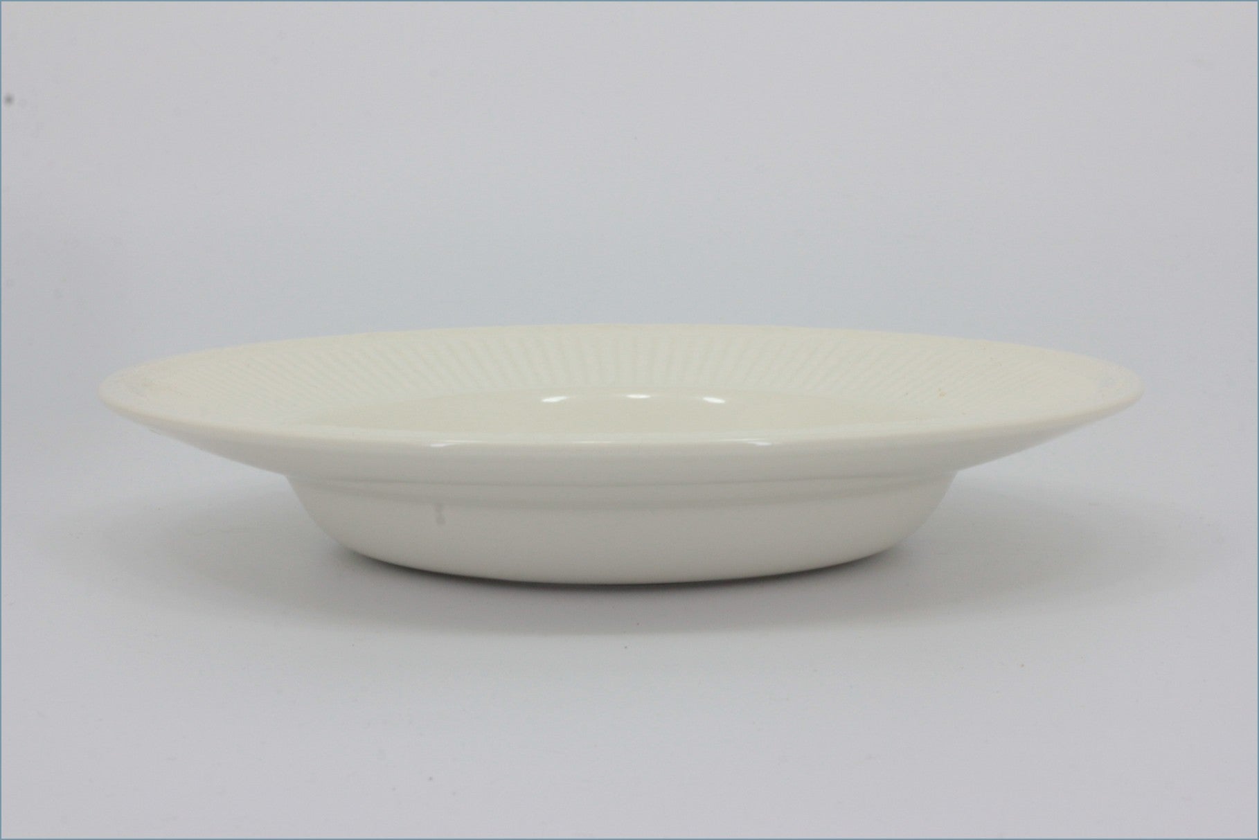 Wedgwood - Moss Rose - 9" Rimmed Bowl