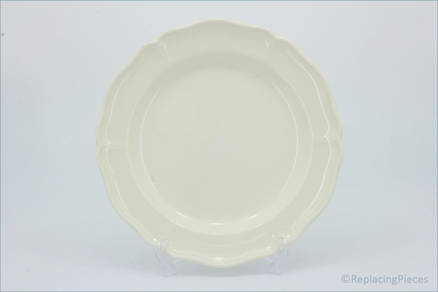 Wedgwood - Queens Plain (Queens Shape) - 8 3/8" Salad Plate