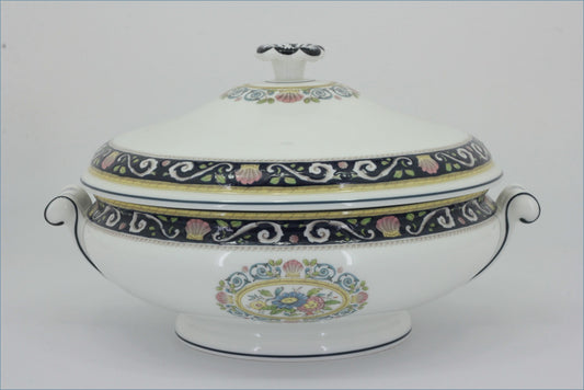 Wedgwood - Runnymede (W4472) - Lidded Vegetable Dish
