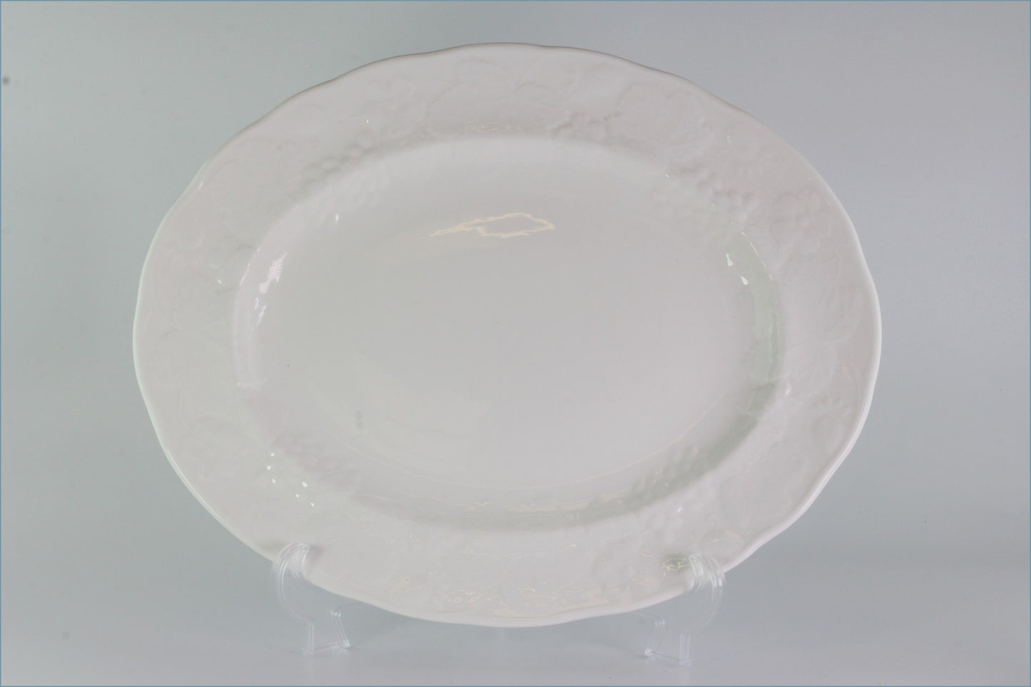 Wedgwood - Strawberry & Vine - 14" Oval Platter