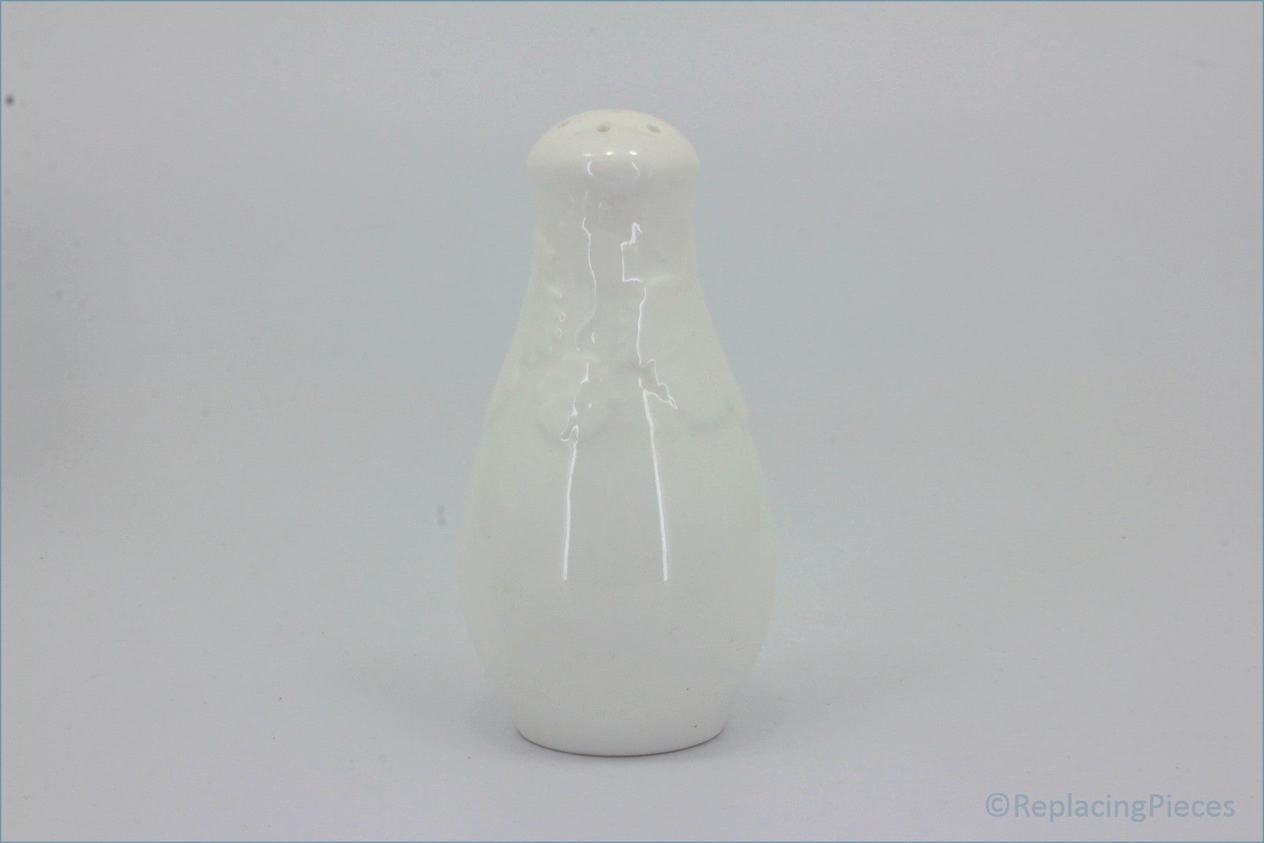 Wedgwood - Strawberry & Vine - Pepper Pot