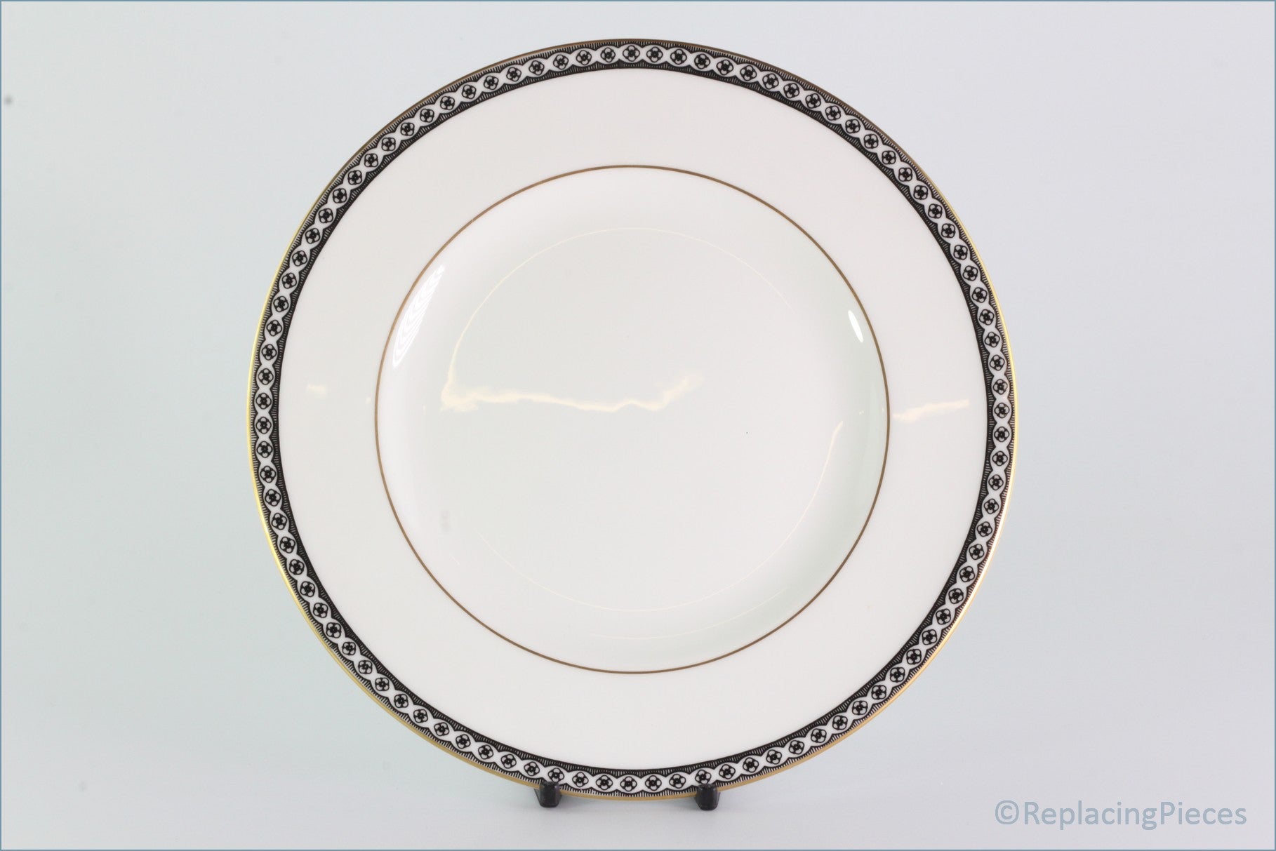 Wedgwood - Ulander (Black) - 8 1/8" Salad Plate