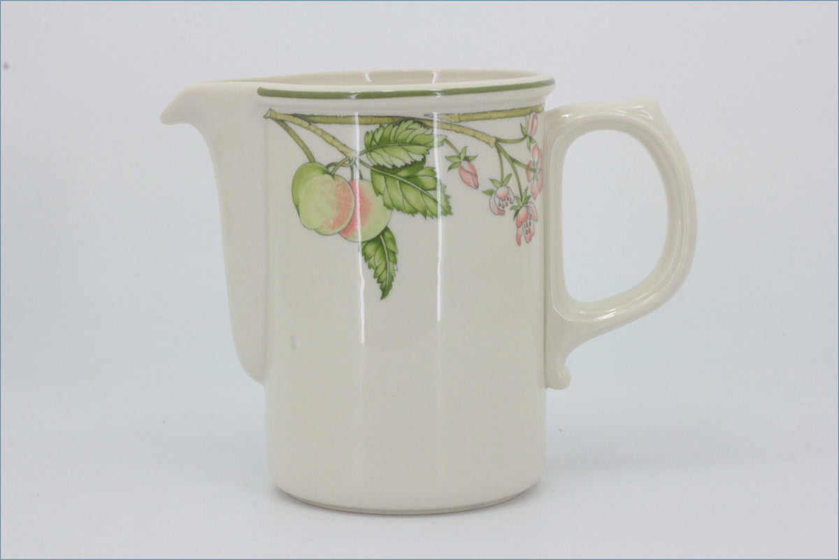 Wedgwood - Wild Apple - 1 1/4 Pint Jug