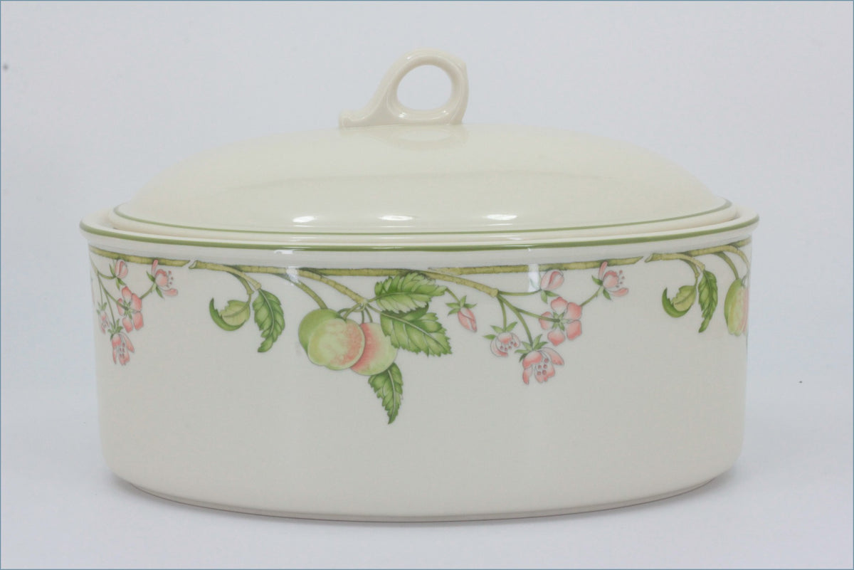 Wedgwood - Wild Apple - Oval Casserole Dish