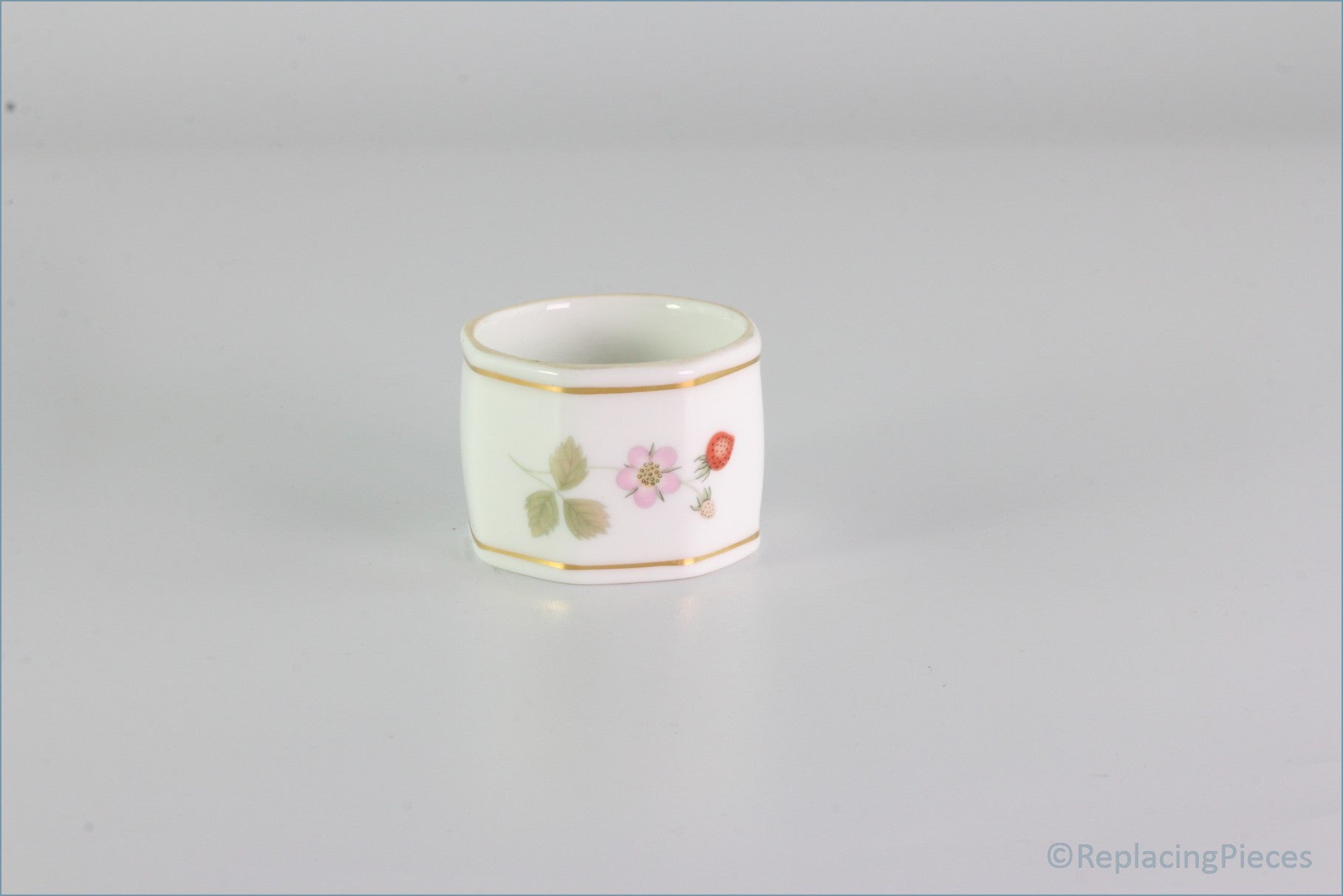 Wedgwood - Wild Strawberry - Napkin Ring