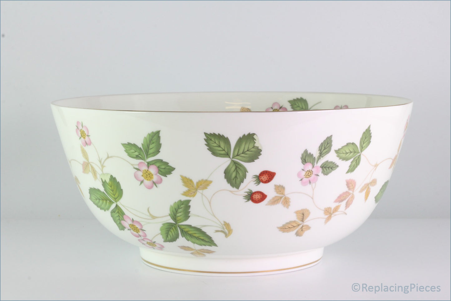 Wedgwood - Wild Strawberry - 9 3/4" Salad Bowl