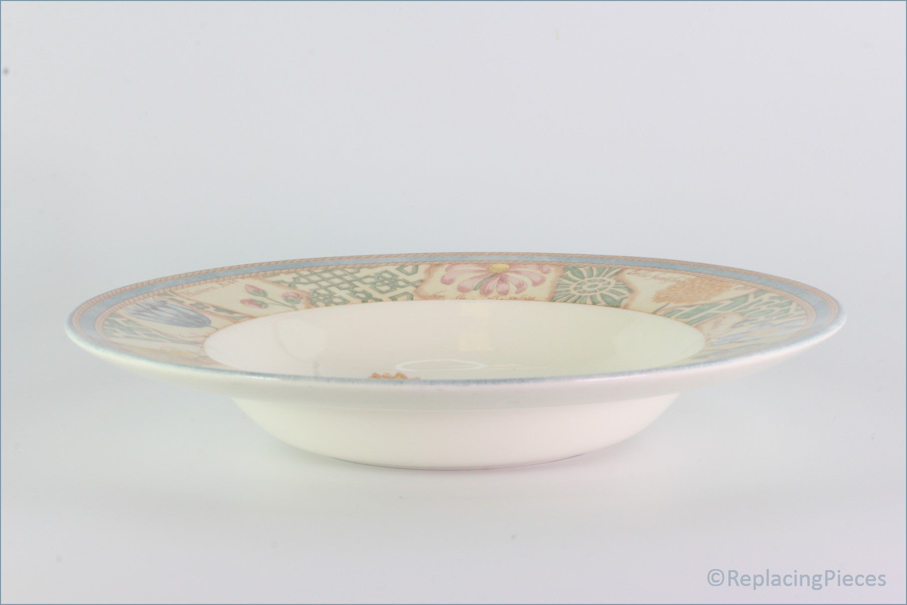 Wedgwood - Garden Maze - 9" Rimmed Bowl