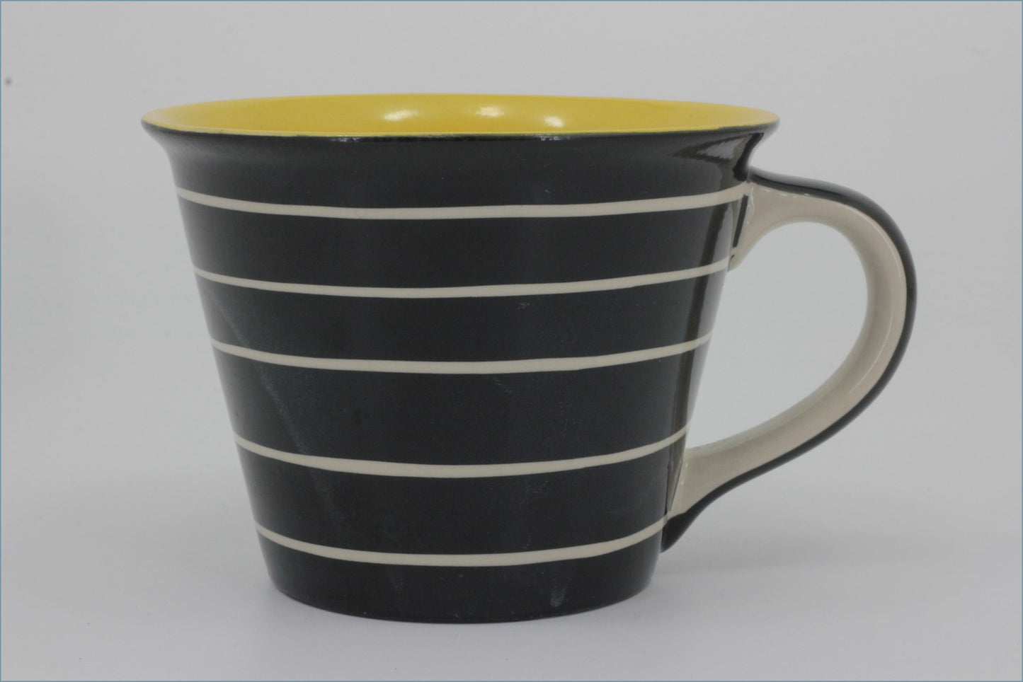 RPW284 - Whittards - Teacup (Black & White Stripes)