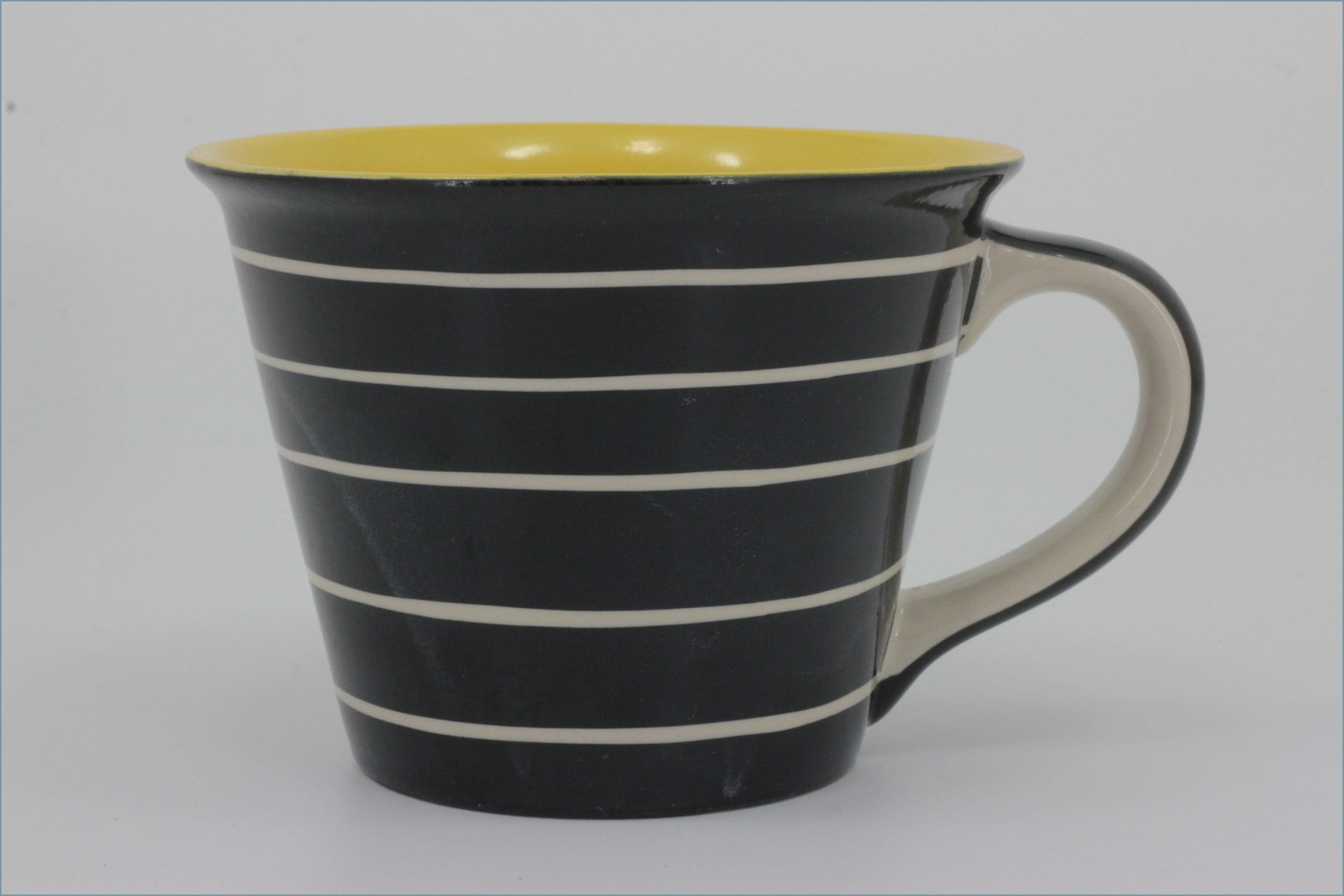 RPW284 - Whittards - Teacup (Black & White Stripes)