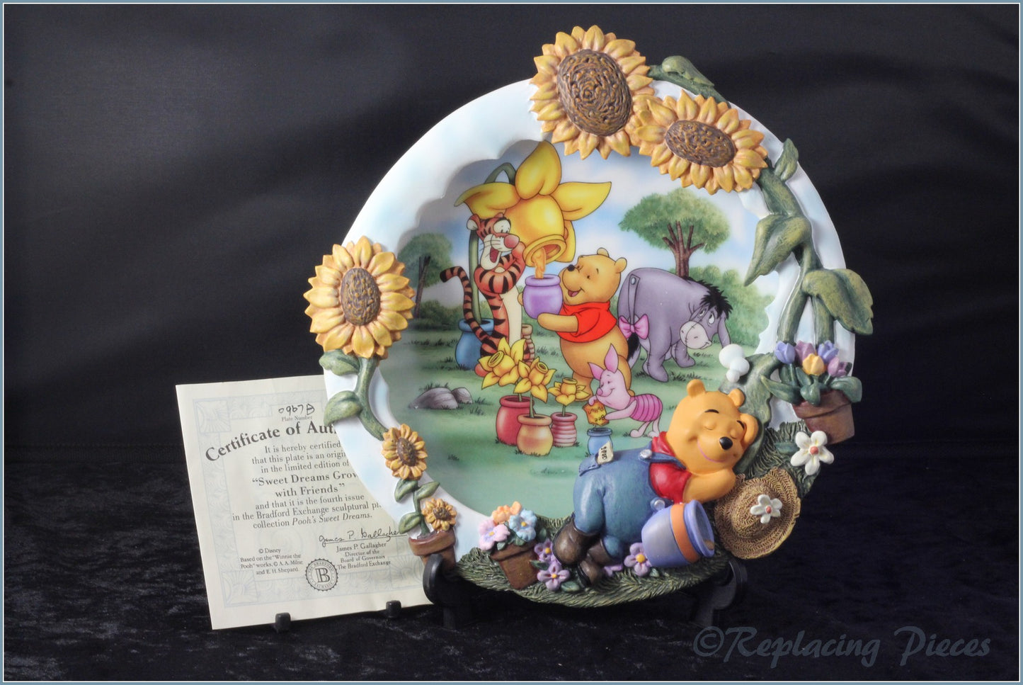 Bradford Exchange - Pooh's Sweet Dreams - Sweet Dreams Grow With Friends