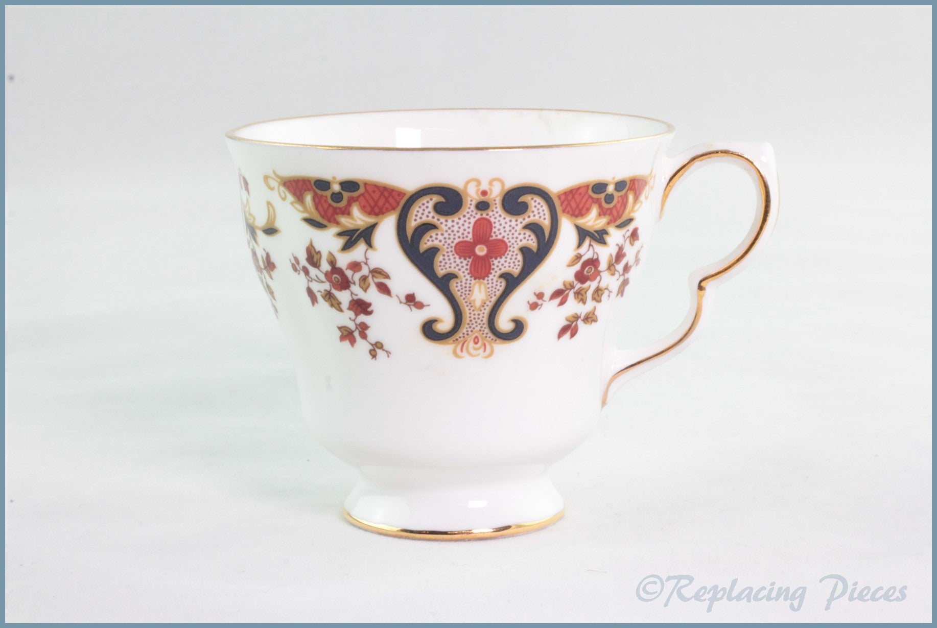 Colclough - Royale (8525) - Teacup (Pear Shape)