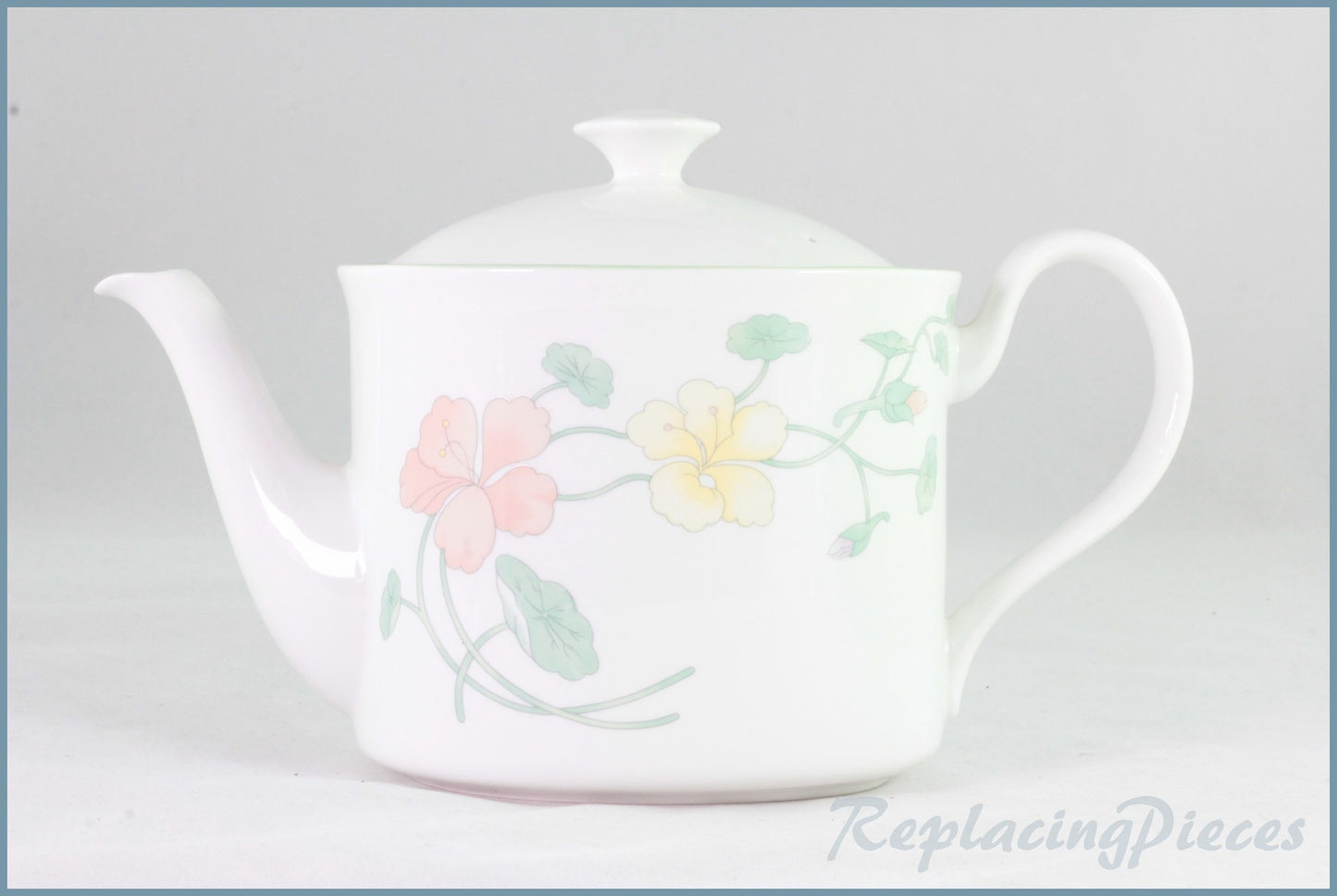Elizabethan - Lisa - Teapot