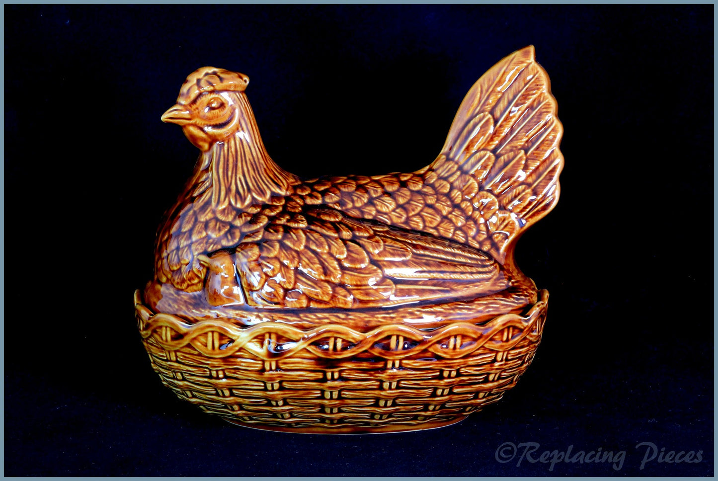 Portmeirion - Nesting Hen (Brown) - Size 1