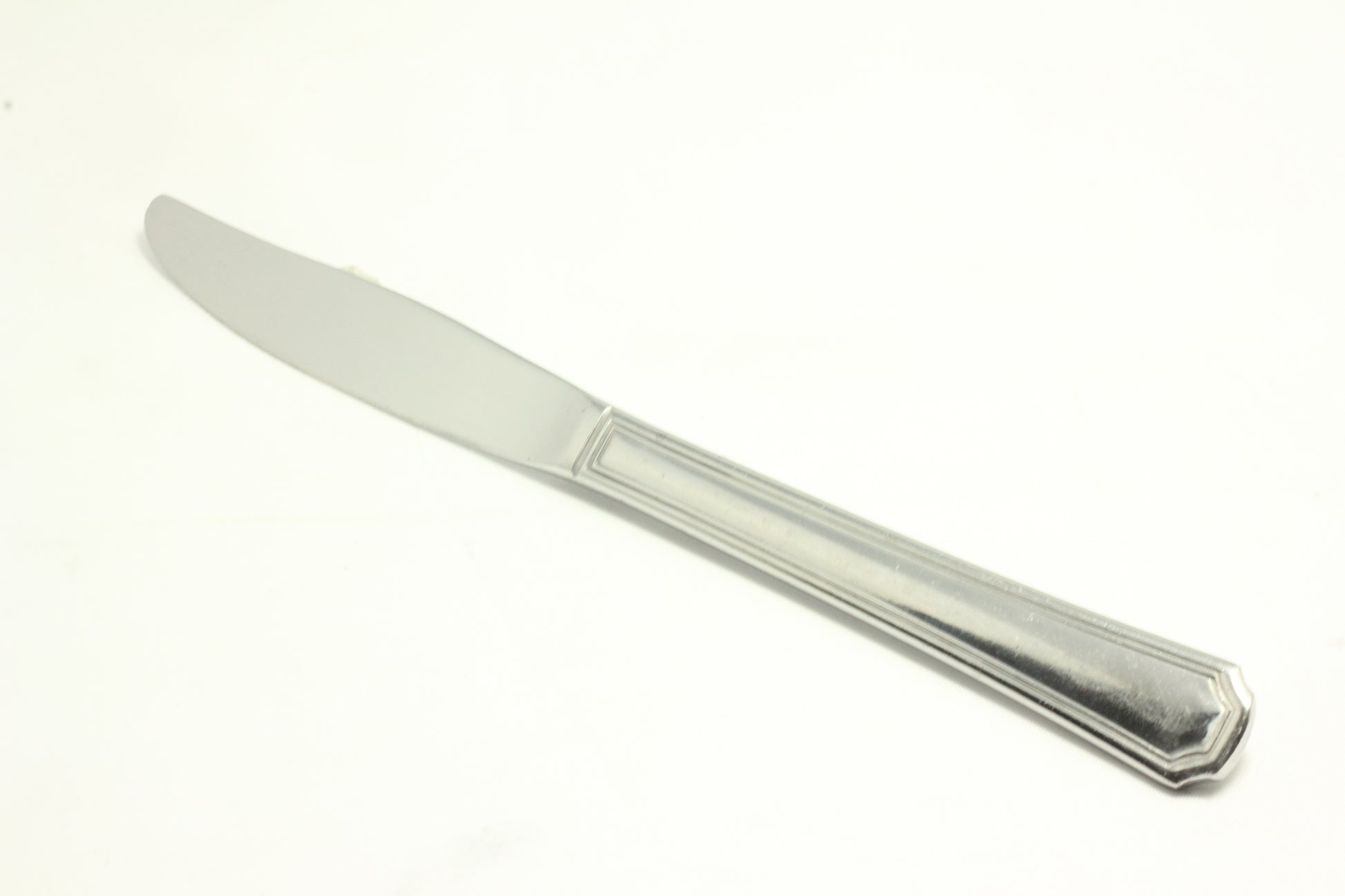 Oneida - Balmoral - Dinner Knife (No 18 Mark)