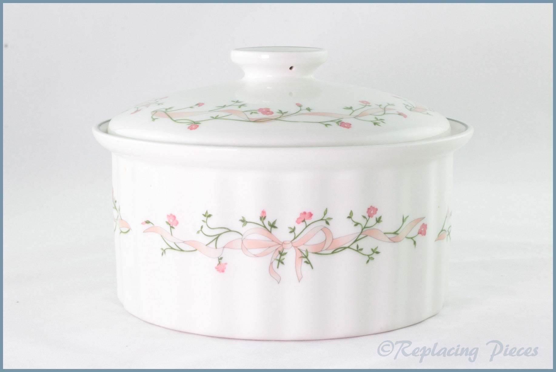 Johnson Brothers - Eternal Beau - 4 Pint Casserole Dish